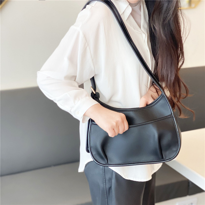 Crossbody torba od meke PU kože, oblik polumjesec sedlo, ženski gradski stil, srednja veličina, proljeće 2021