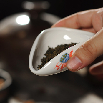 Linguriță de ceai din porțelan albastru-alb pentru ceremonia Gongfu — linguriță din ceramică pentru frunze de ceai, cu siglă