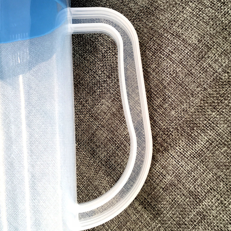 Sticlă din plastic pentru apă rece, cu scară de măsurare, capacitate mare 2000 ml, PP