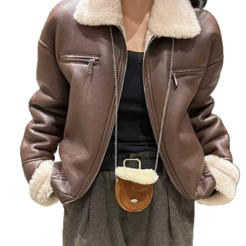 Ženska torbica od prave kože, mini bucket crossbody, s pliš detaljem, korejski stil, proljeće 2025