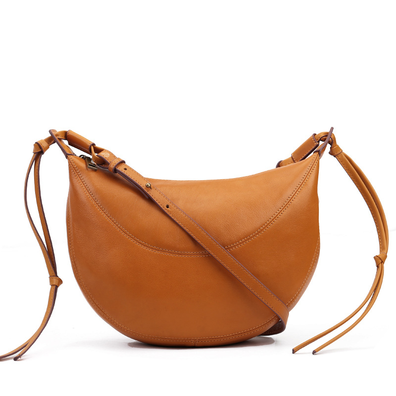 Ženska torbica od biljno cijeđene kože, model 2025, prava koža, crossbody torba, minimalistički dizajn, oblik polumjeseca, dumpling stil