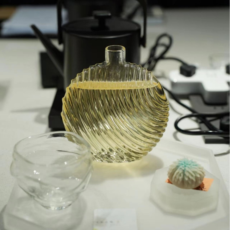 Set ceainic din sticlă borosilicată, cu căni în formă de segmente de bambus, capacitate mare, design chinezesc în stil Song, posibilitatea personalizării logo-ului