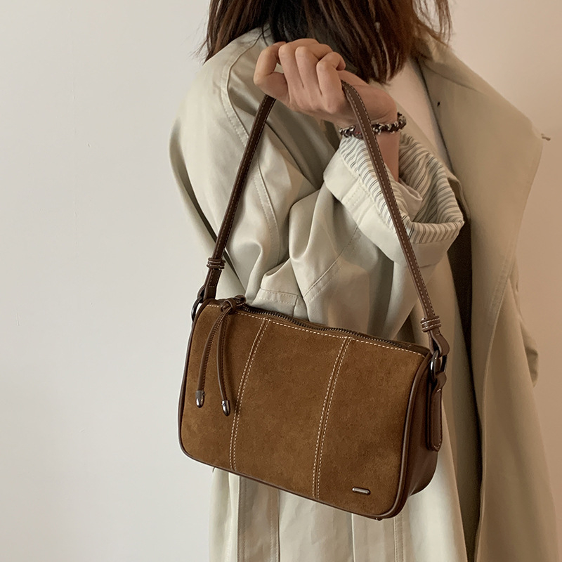 Ženska crossbody torbica s patchwork izvezenom od nubuk kože, mala kvadratna torba, jednostavan i moderan stil.