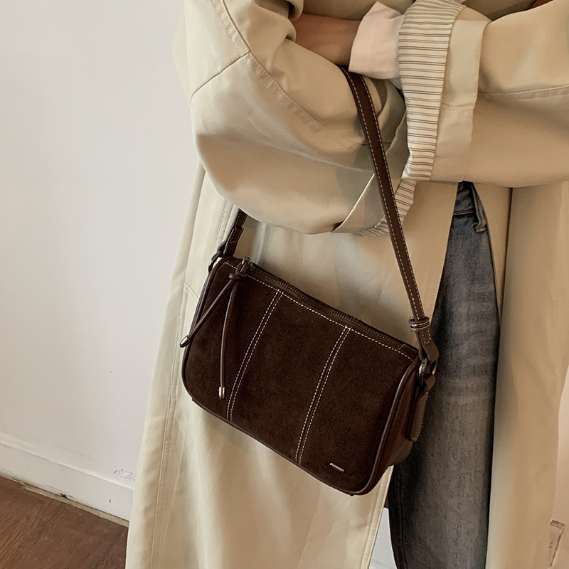 Ženska crossbody torbica s patchwork izvezenom od nubuk kože, mala kvadratna torba, jednostavan i moderan stil.