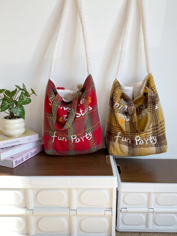 Zimska pliš Crossbody torba, korejskog stila, velika kapaciteta, dvostrani patchwork dizajn, crvena boja za božićne i novogodišnje praznike