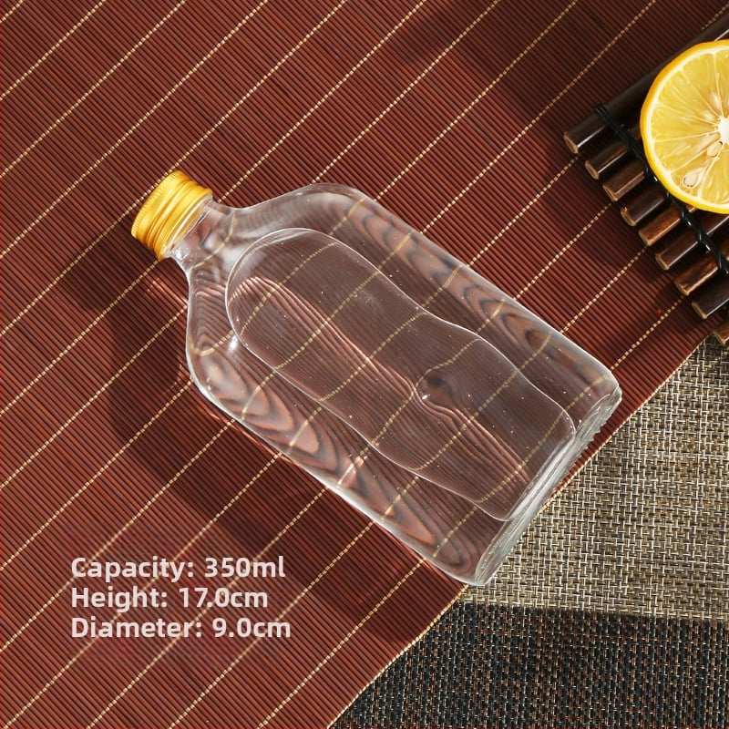 Sklenené mini fľaštičky na studené kávy výluhy, nápoje a šťavy — ploché štvorcové alebo guľaté ramenné, matné alebo priehľadné, 50-500 ml