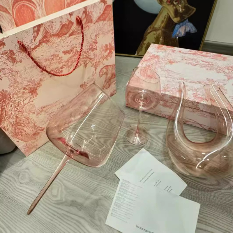 Set decantor de vin roșu din cristal cu pahare înalte, într-o cutie cadou