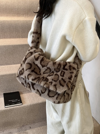 Plush torbica s leopardim printom, preklopna preko ramena, velika kapaciteta, retro stil