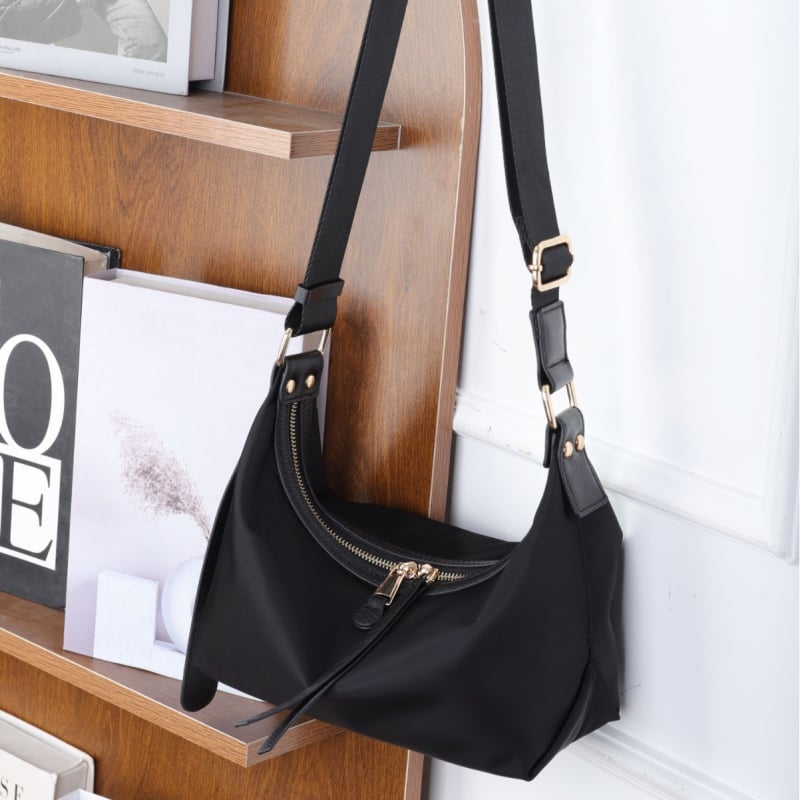 Casual ženska torba s nišnim dizajnom, Oxford platno i prava koža, mala crossbody torba za rameno