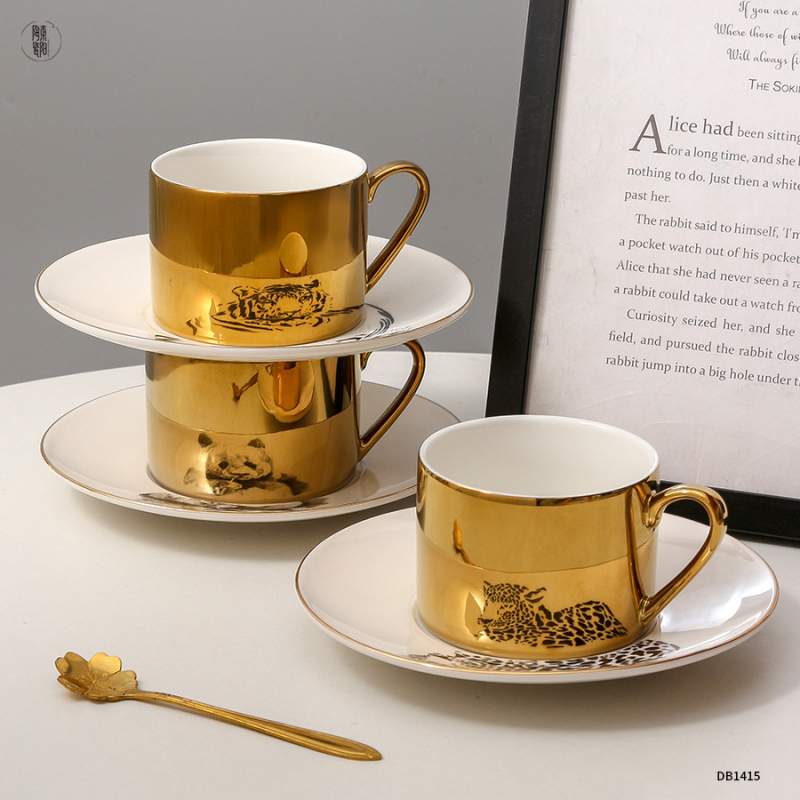 Set personalizat de cești și farfurioară din ceramică, cu electroplacare și finisaj oglindă, stil european