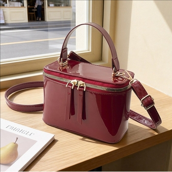 Ženska kvadratna torbica u korejskom stilu, mini crossbody torbica, 2026 izdanje