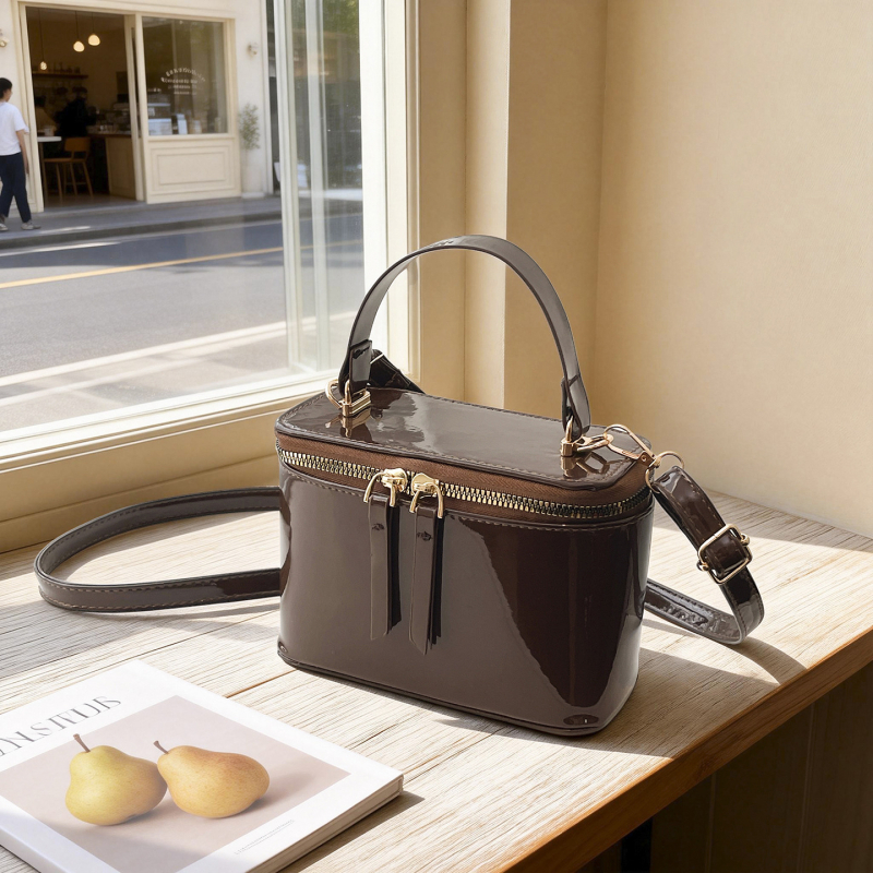 Ženska kvadratna torbica u korejskom stilu, mini crossbody torbica, 2026 izdanje