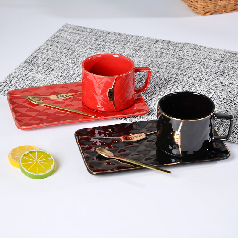 Set de cești de cafea din ceramică Nordic cu linguriță – cupluri, cutie cadou
