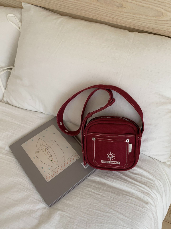 LOFVEYSUMMER Nylon kvadratna crossbody torba, srednje veličine, lagana ženska torba s džepom za telefon i magnetskim zatvaranjem
