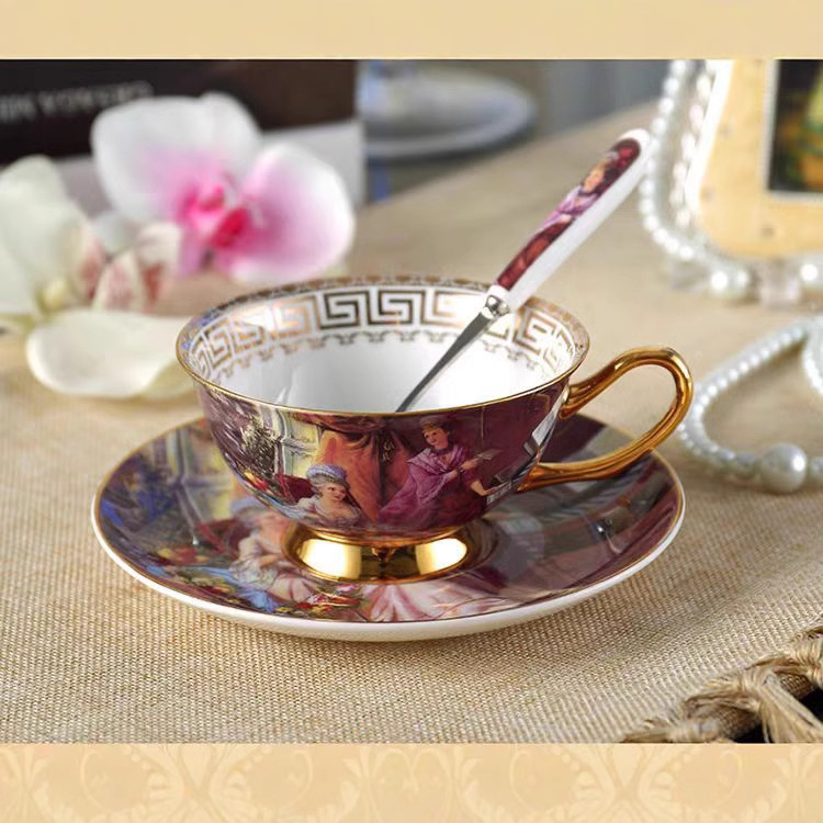 Set cană de cafea și farfurioară din porțelan cu oase, stil european vintage, pictură aurie, cu linguriță