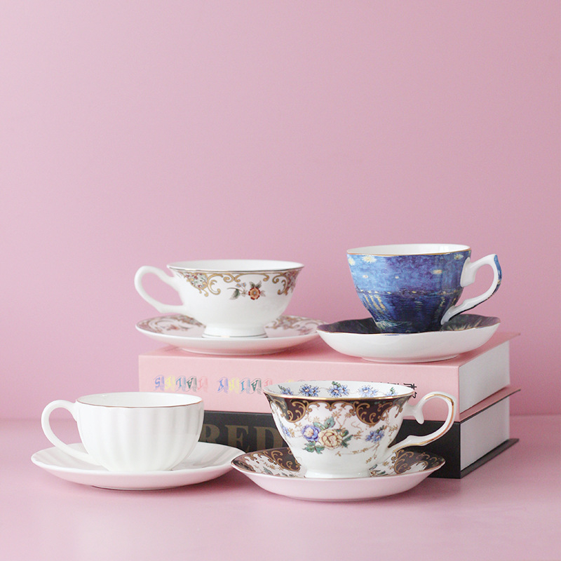 Set de cafea din porțelan osos, în stil european, pentru ceaiul de după-amiază britanic, personalizabil — căni latte din ceramică