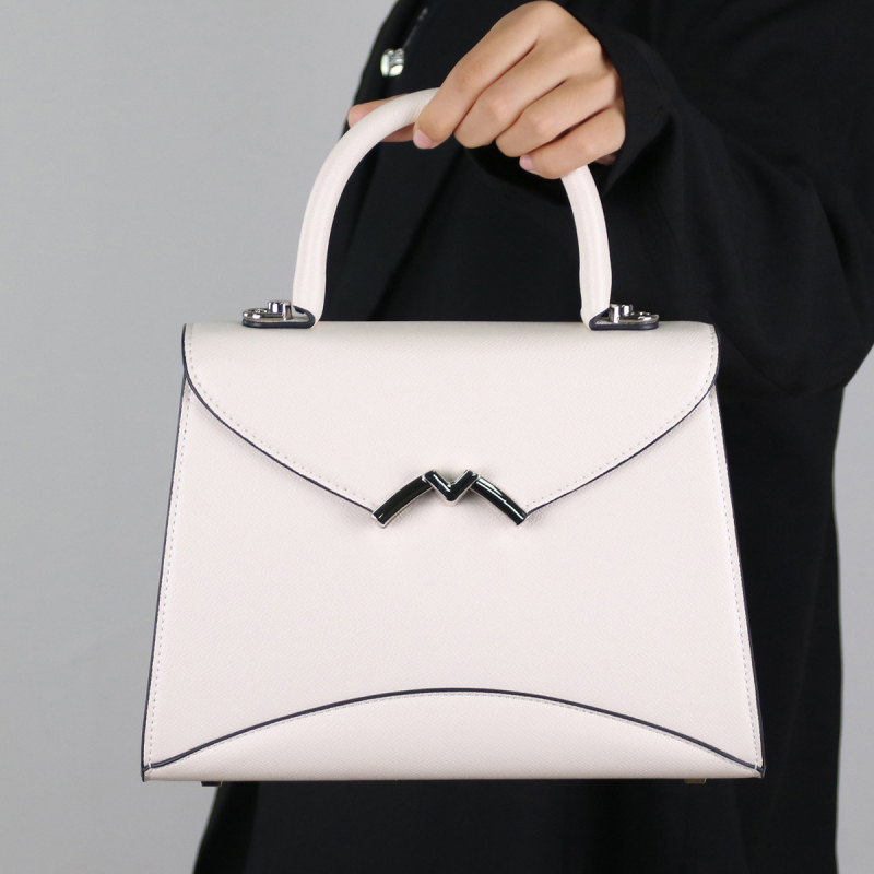 M Buckle visoko kvalitetna teksturirana ženska torbica, Kelly stil za rame i crossbody, vintage dojam, jednostavan dizajn, svestrana