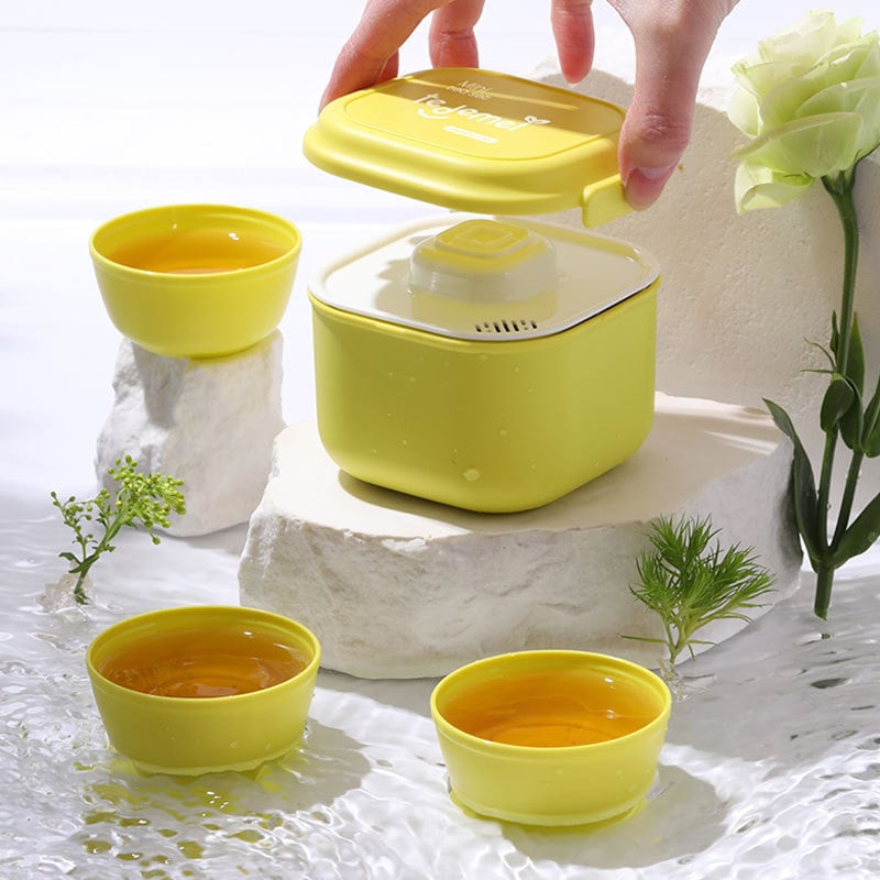 Set personalizat de ceai din oțel inoxidabil: ceainic și trei cești, izolație din plastic, compact și portabil pentru drumeții în aer liber.