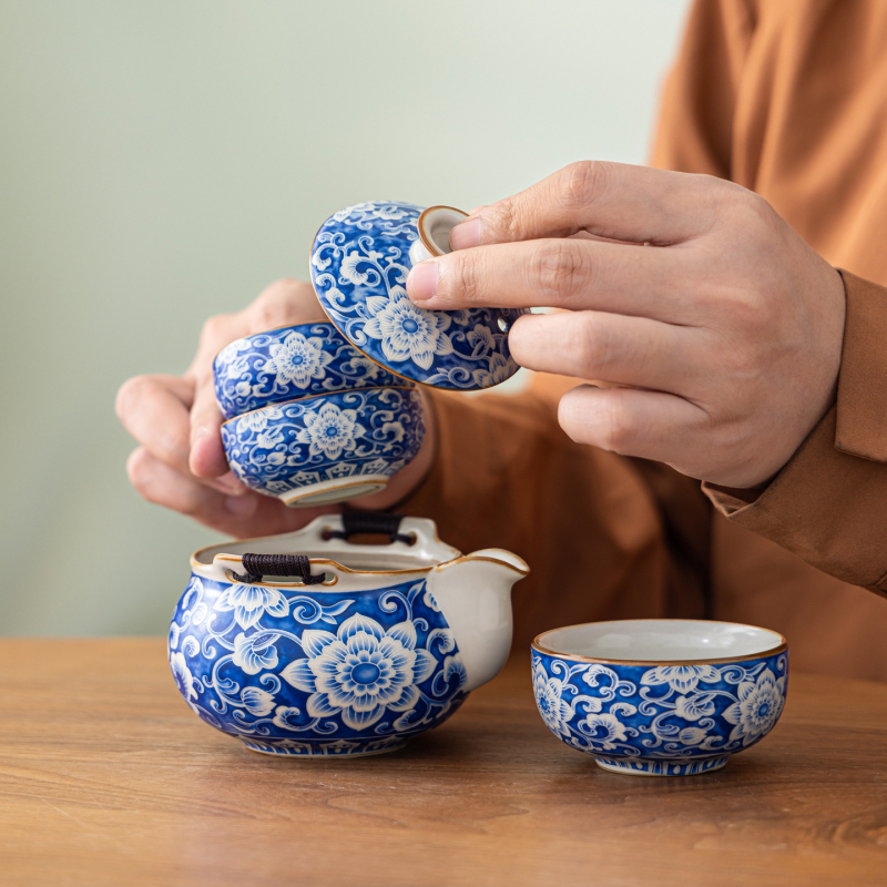 Set de ceai de călătorie din ceramică albastru-alb, stil Song Ru, ceainic cu mâner și două cești