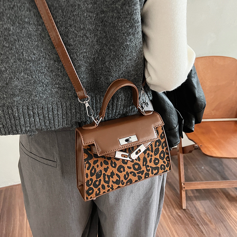 Ženska Kelly torba s leopard printom, mala torba preko ramena od PU kože, jesen-zima 2024