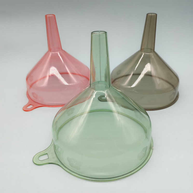 Pâlnie din plastic pentru uz casnic, transparentă, cu construcție mai robustă, pentru turnarea lichidelor