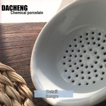Porcelánový Büchnerov lievik, priemer 80 mm, laboratórne vybavenie