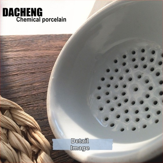 Porcelánový Büchnerov lievik, priemer 80 mm, laboratórne vybavenie