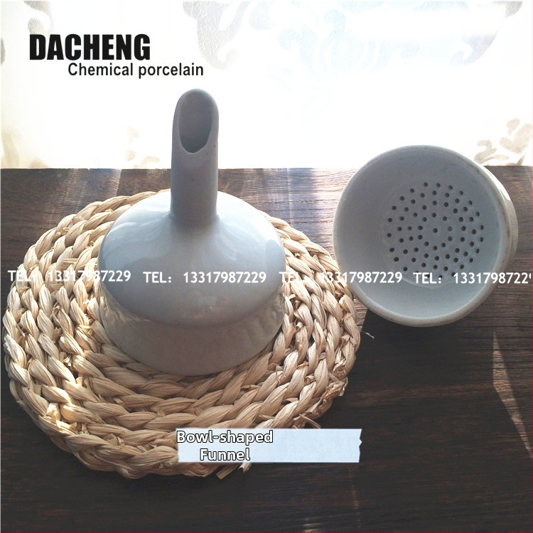 Porcelánový Büchnerov lievik, priemer 80 mm, laboratórne vybavenie