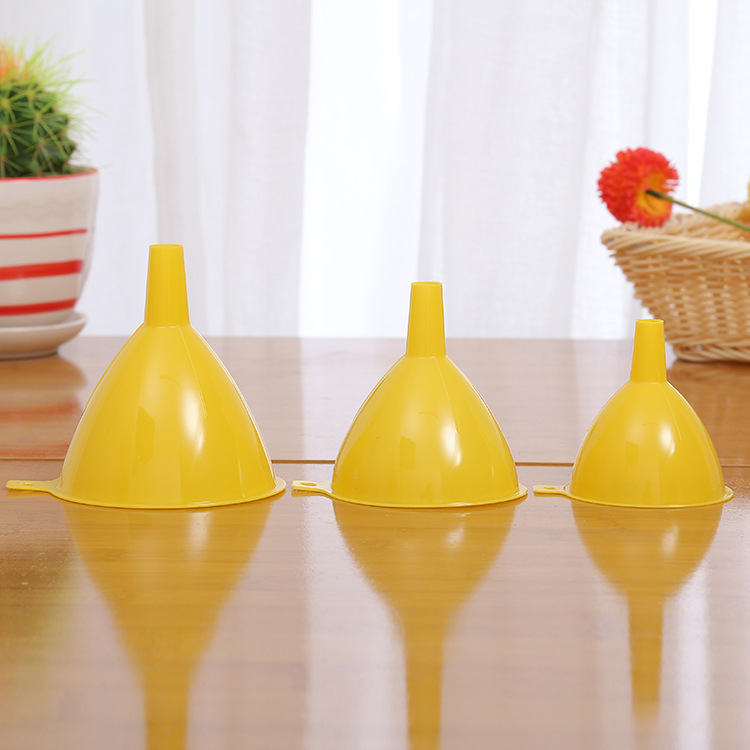 Set de 3 pâlnii colorate din plastic, multifuncționale, pentru vin și ulei