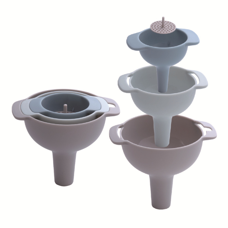 Set plastic bucătărie cu 4 pâlnii, filtru și dozator de ulei, în 4 în 1