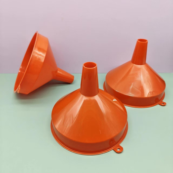 Pâlnie roșie din plastic, mare, 18 cm, cu unealtă de distribuție a uleiului