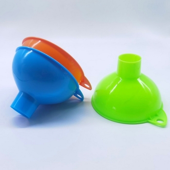 Kružni plastični lijevak velikog promjera, ojačani, otporan na kiseline i baze, kućni ručni lijevak s otvorom za vješanje, za dopunjavanje goriva automobilima