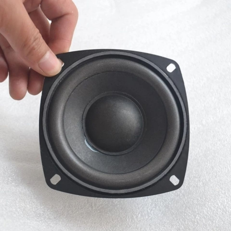 4-inčni subwoofer, 4 Ω, 30 W, visokoučinkoviti srednobosni zvučnik, promjer 105 mm