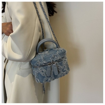 Ženska plava denim torba u retro stilu, nišna moda, proljeće 2025, crossbody torba s jednim remenom, kompaktni kvadratni dizajn