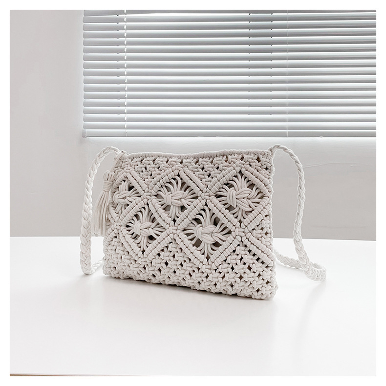 Ženska torbica s resicama, crossbody od pamucne uzadi, mala kvadratna tkanita torba