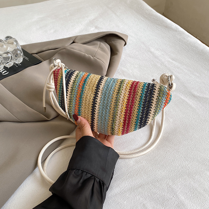 Nova dumpling torba 2026 - srednje veličine, slamnatog materijala, crossbody, gradski stil