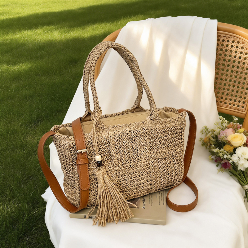 Nova pletena slamnata torba s privjeskom i resicama, preko ramena ili crossbody, plažna torba za žene