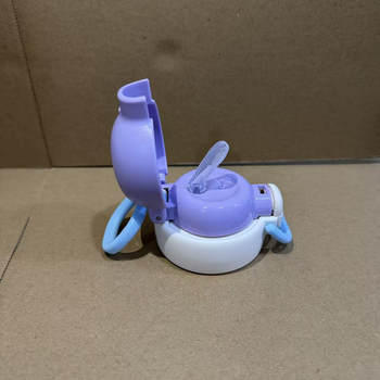Capac pentru ceasca de ceai Little Tea Diary, anti-cadere și etanș la scurgeri, cu gură și cataramă