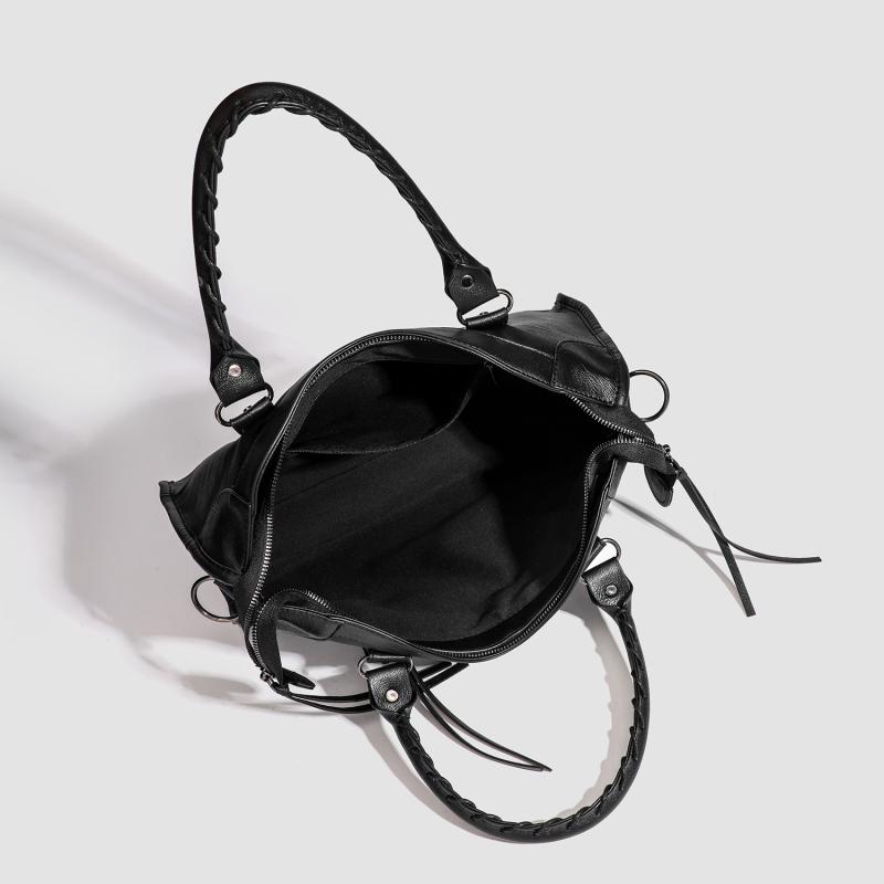 Retro torba za motocikl s rivetima, velika zapremina, PU materijal, nosi se na ramenu ili crossbody