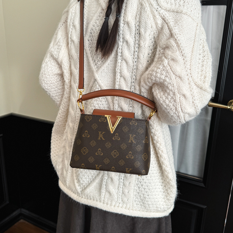 Ispisana torbica s crossbody remenom, velika kapaciteta, PU bucket torba za žene, retro luksuzni stil.