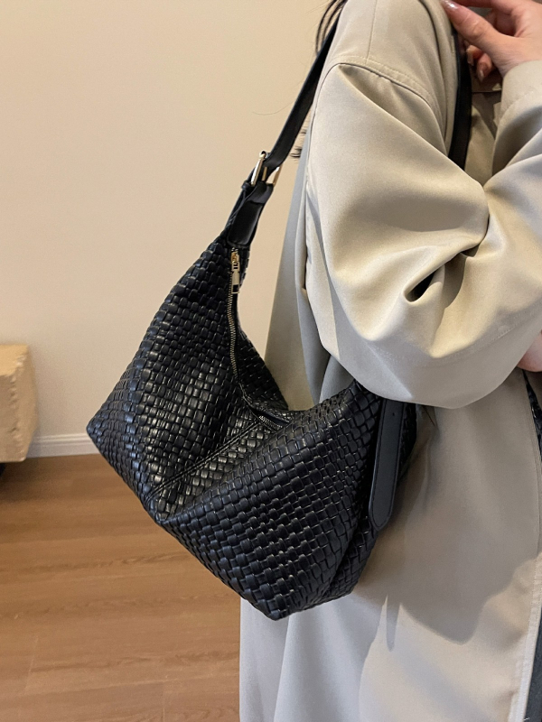 Ženska retro meka tote torba za rame, novi model 2025, casual i svestrana, s teksturiranom površinom i velikim kapacitetom