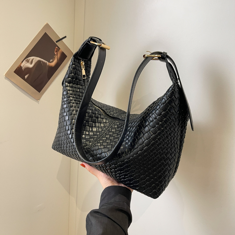 Ženska retro meka tote torba za rame, novi model 2025, casual i svestrana, s teksturiranom površinom i velikim kapacitetom