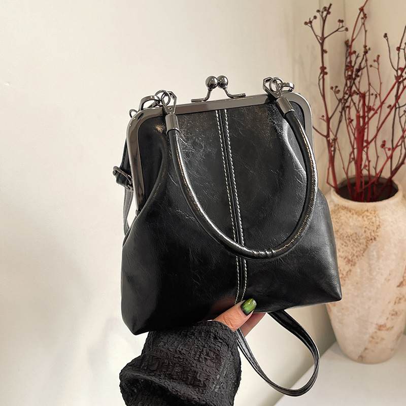 Ice Charm ženska torbica u obliku školjke, mala veličina, PU koža, klipsno zatvaranje, jedan naramenica, crossbody, unutarnja džep sa zipperom, poliester podstava, svestrana svakodnevna torba