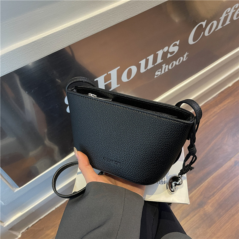 Ženska bucket torba s crossbody remenom, ljetni trend, 2025 novi stil, lagani luksuz, nišni dizajn