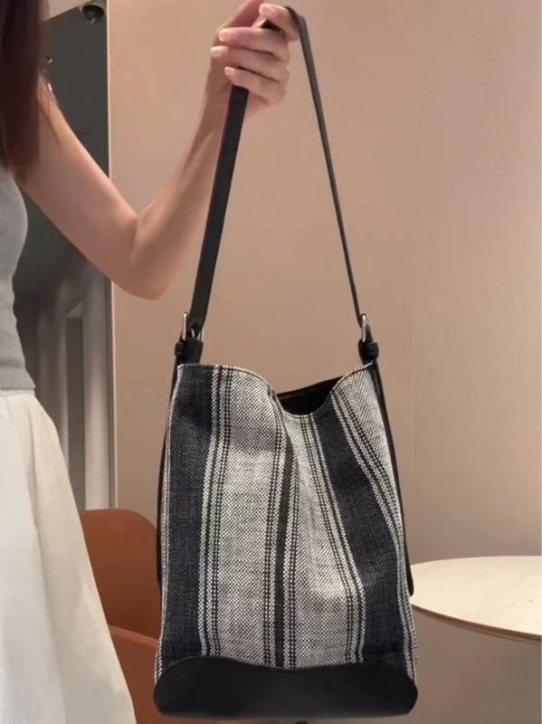 2026 nova ženska bucket torba – svestrana, dojam luksuza, velika kapaciteta, s remenom za rame i crossbody