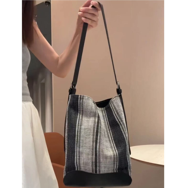 2026 nova ženska bucket torba – svestrana, dojam luksuza, velika kapaciteta, s remenom za rame i crossbody