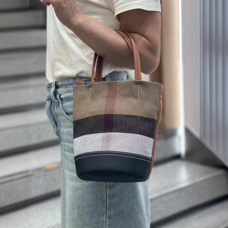 Ženska kožna bucket torba s prugastim patchworkom, na rame