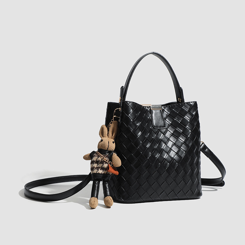 Teksturirana ženska bucket torba, srednje veličine, gradski stil, rame ili crossbody, tkan detalj