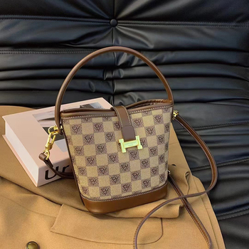 Louis Fanghua Ženska bucket torbica s teksturiranom PVC teksturom, 2024 nova casual torba za rame ili crossbody, srednja veličina