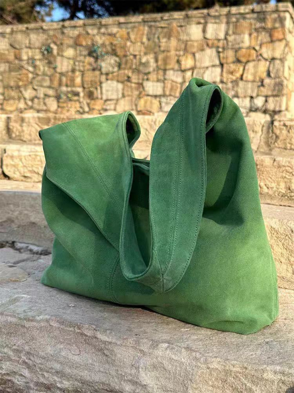 Zelena velurom bucket torba za žene, velika kapaciteta, jednostruki ramenski dizajn, vrhunske kvalitete za svakodnevnu uporabu